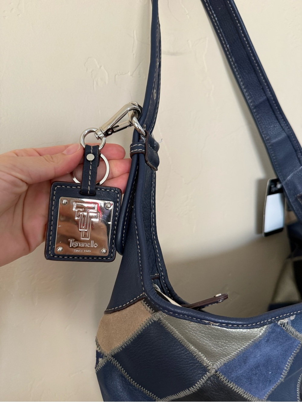 Tignanello genuine leather patchwork hobo shoulder bag in a beautiful mix of nav - Picture 7 of 14
